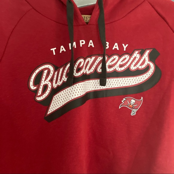 NEW Tampa Bay Buccaneers Hoodie - Picture 2 of 5